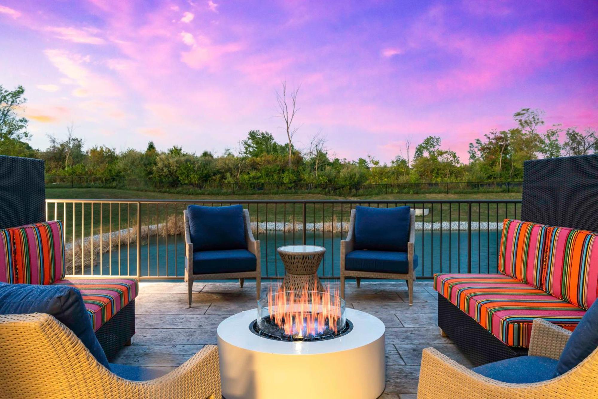 Home2 Suites By Hilton Fort Wayne North Sunnybrook Acres Екстериор снимка
